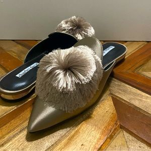 Charles David Women's Wella Mule, Taupe, 5.5 US